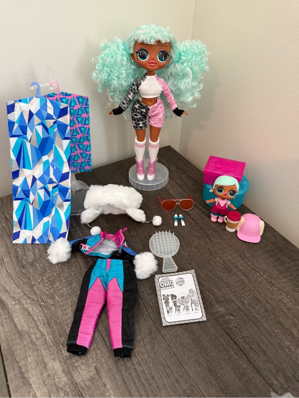LOL Surprise OMG Winter Chill Icy Gurl & Brrr B.B. Doll - Complete